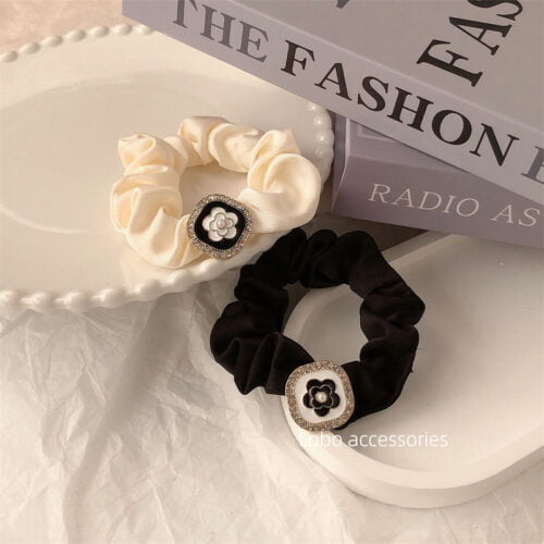 CAMELLIA PONYTAIL HOLDER - GRACE